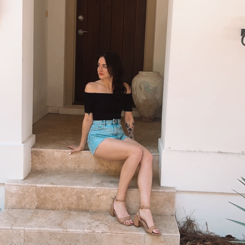 Meet your Posher, Brenna